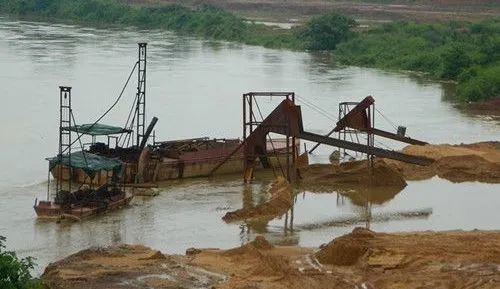 杜絕非法采砂，機(jī)制砂生產(chǎn)才是長(zhǎng)久之道！