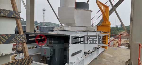 錘破、對(duì)輥破、立軸沖擊破三種制砂設(shè)備優(yōu)劣對(duì)比