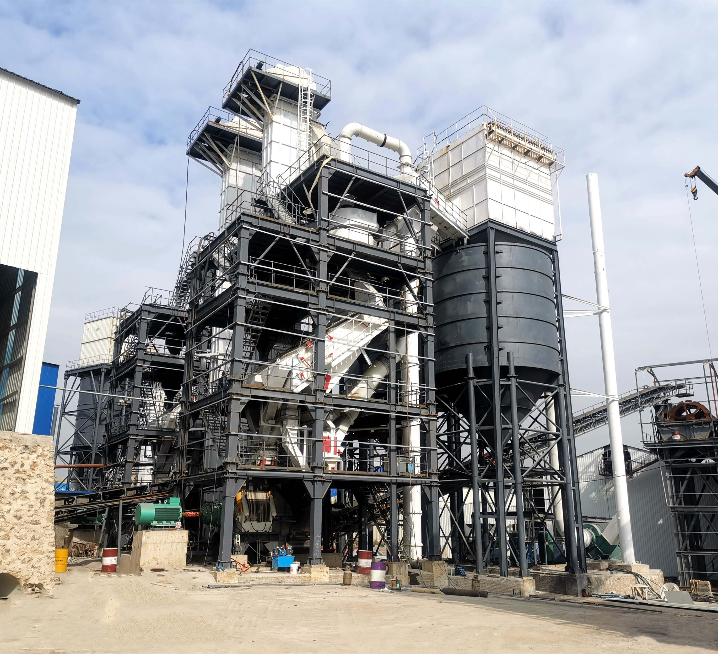 唐山金路干法制砂樓，助力高品質(zhì)機(jī)制砂生產(chǎn)