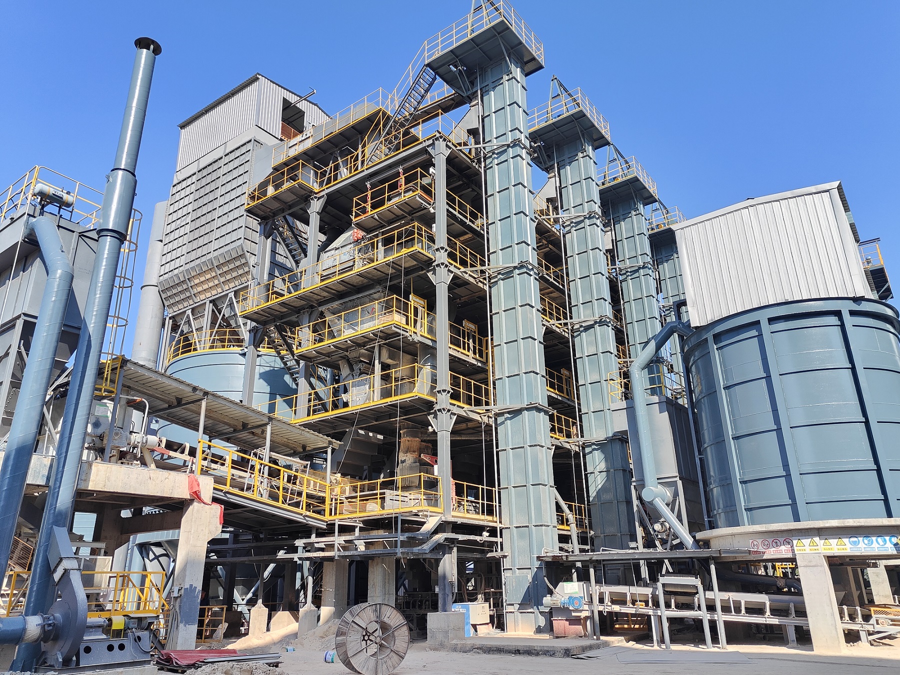 砂石行業(yè)又有“大動(dòng)作”？唐山金路干法制砂樓優(yōu)勢(shì)有哪些？