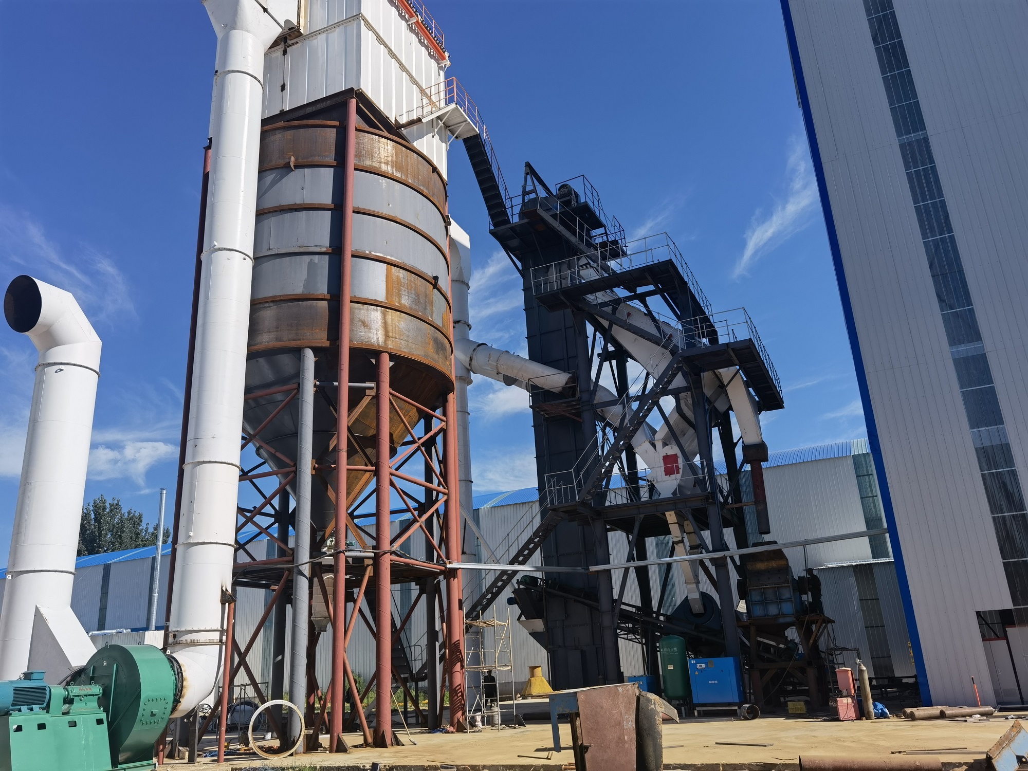 踐行綠色發(fā)展！干法制砂樓助力洗砂廠技改！