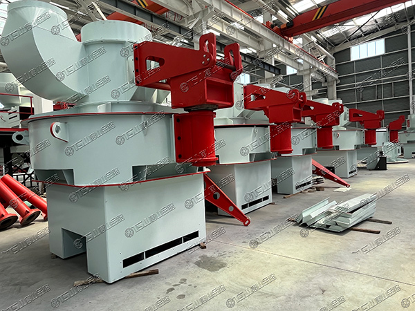 制砂選粉一體機(jī)：適合多種物料破碎，粒形圓潤(rùn)，針片狀少